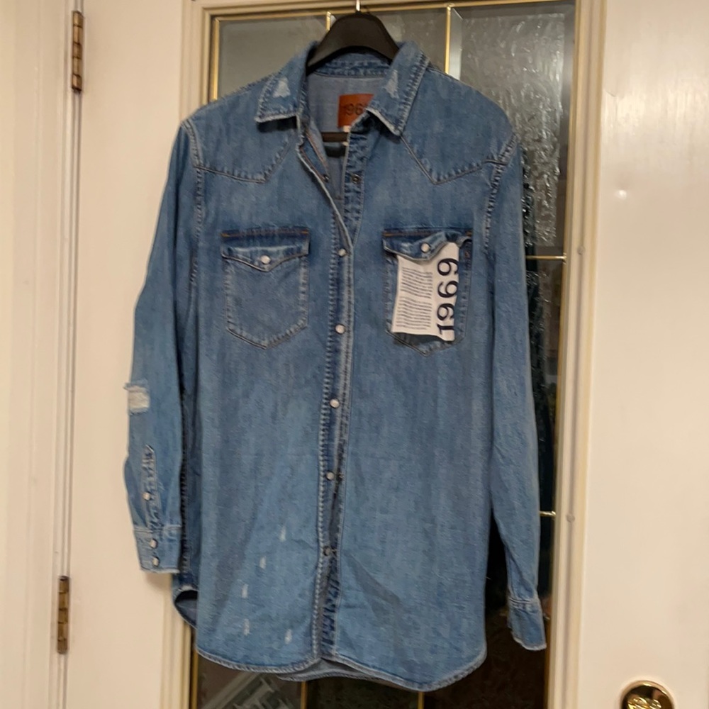 Women’s shirt